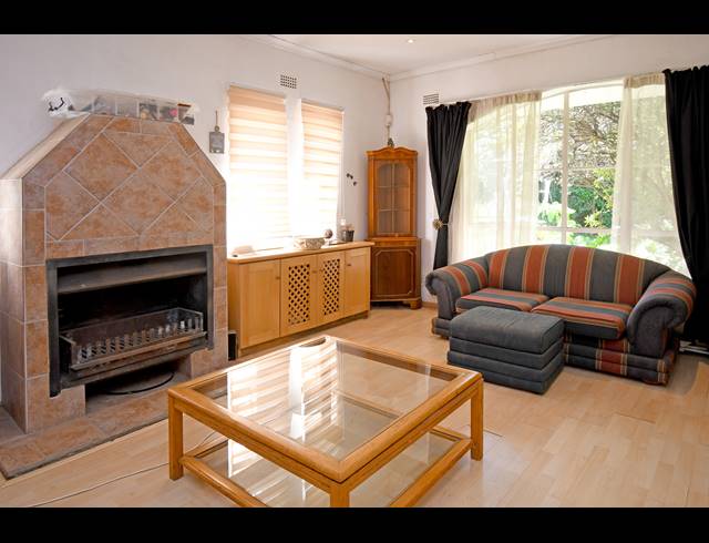 5 BEDROOM HOUSE FOR SALE IN HURLINGHAM